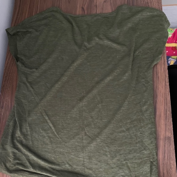 Old Navy T-Shirt with small V slit - Picture 3 of 3